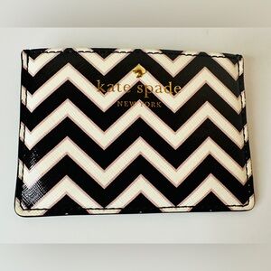 KATE SPADE New York Market Street Chevron Cream and Black Cardholder